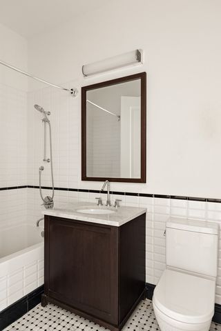 655 6th Ave Apt 5B, New York City, NY 10010