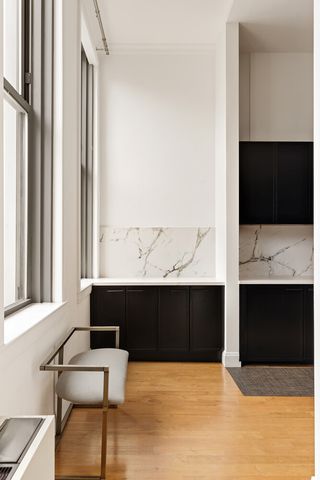 655 6th Ave Apt 5B, New York City, NY 10010