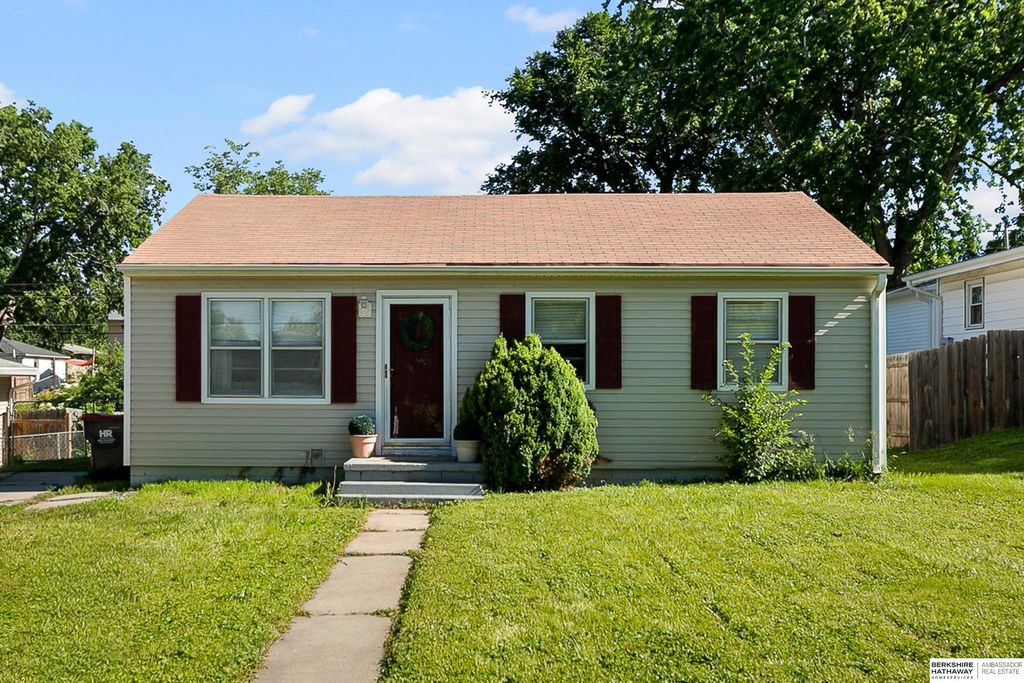 1030 Hartley Street, Lincoln, NE 68521