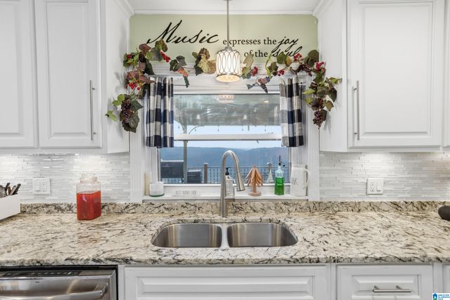 535 GRANDVIEW TRAIL, Warrior, AL 35180