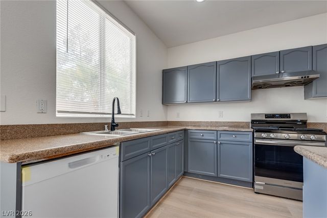 221 Lenape Heights Avenue, Las Vegas, NV 89148