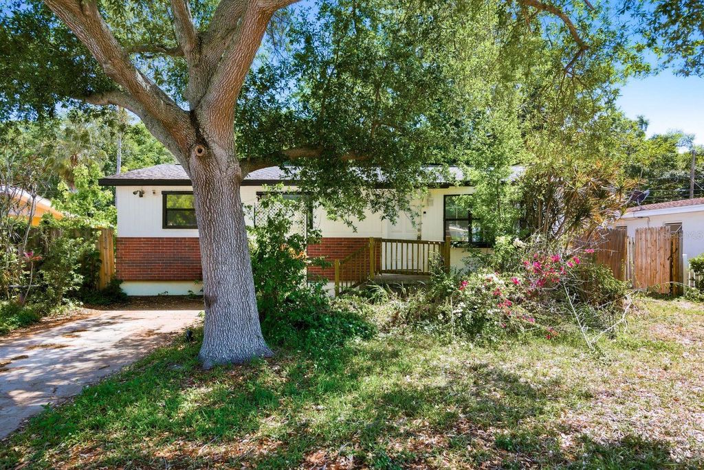 985 CEDARWOOD AVENUE, Dunedin, FL 34698