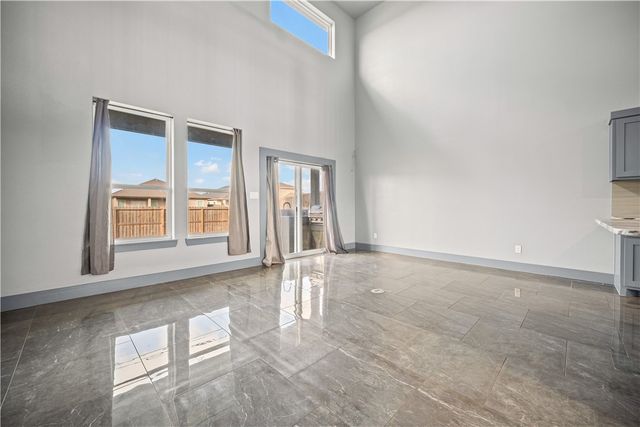 6718 Effat Dr, Corpus Christi, TX 78414