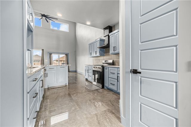 6718 Effat Dr, Corpus Christi, TX 78414