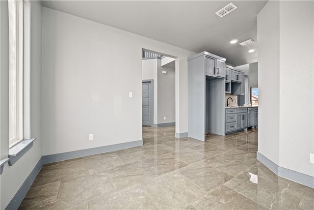 6718 Effat Dr, Corpus Christi, TX 78414