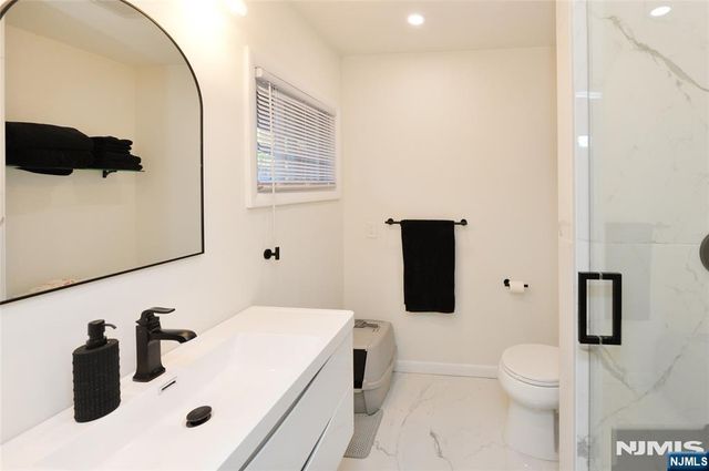 22-20 Radburn Road, Fair Lawn, NJ 07410