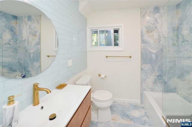 22-20 Radburn Road, Fair Lawn, NJ 07410