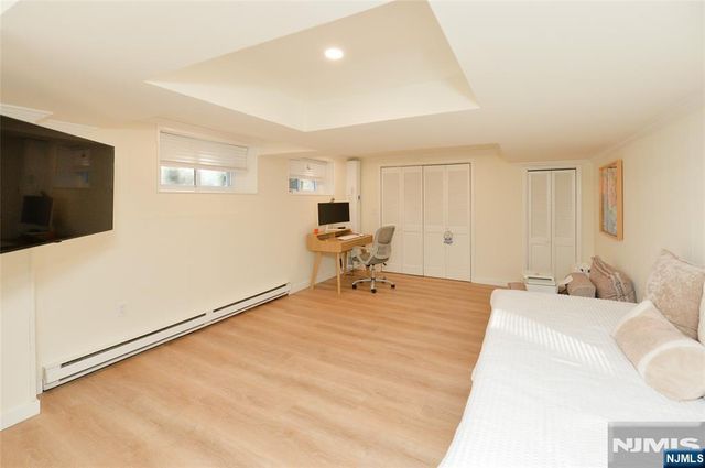 22-20 Radburn Road, Fair Lawn, NJ 07410
