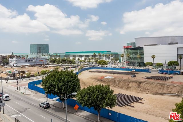 1130 S FLOWER Street 416, Los Angeles, CA 90015
