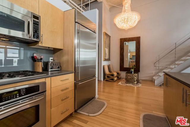 1130 S FLOWER Street 416, Los Angeles, CA 90015