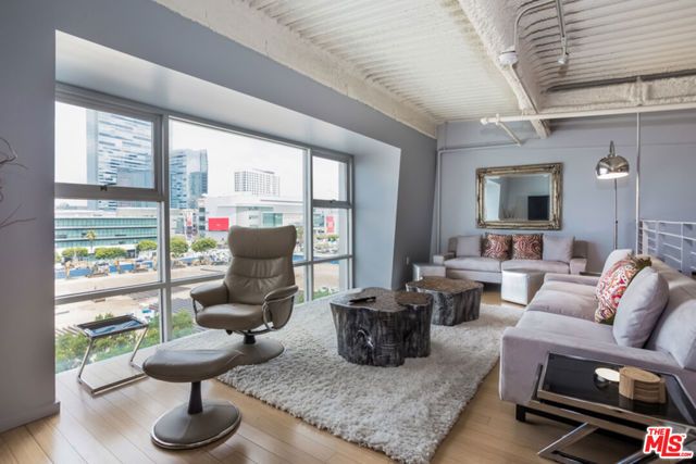 1130 S FLOWER Street 416, Los Angeles, CA 90015