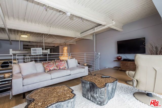 1130 S FLOWER Street 416, Los Angeles, CA 90015