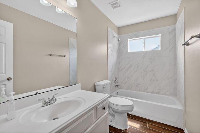 3215 Sapphire Star Drive, Houston, TX 77082