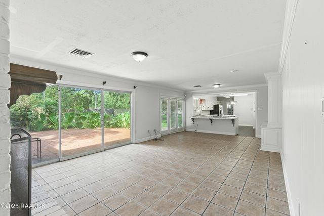 1817 Blanchet Drive, Lafayette, LA 70501