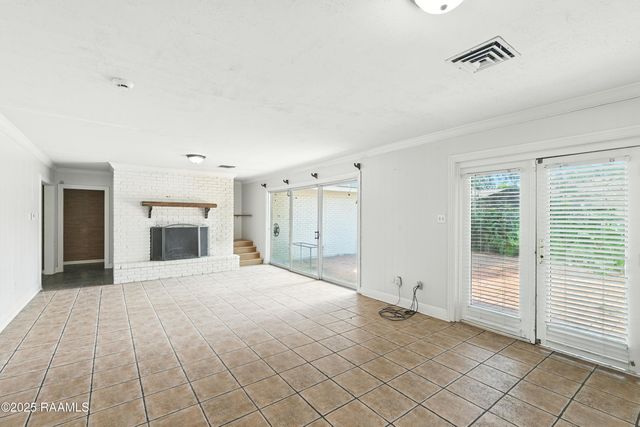1817 Blanchet Drive, Lafayette, LA 70501
