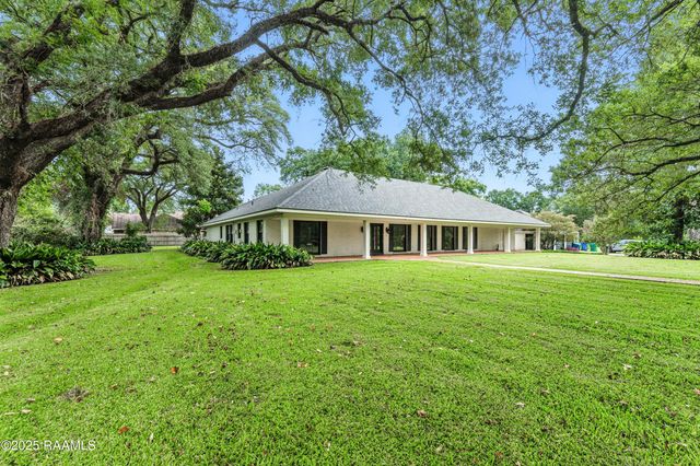 1817 Blanchet Drive, Lafayette, LA 70501