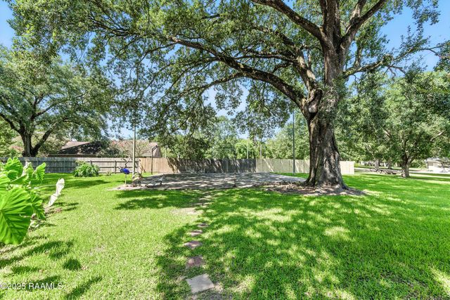 1817 Blanchet Drive, Lafayette, LA 70501