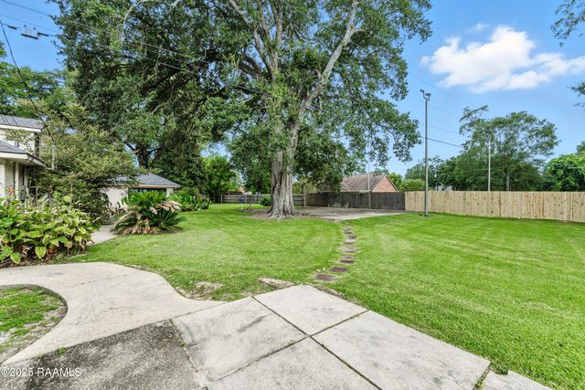 1817 Blanchet Drive, Lafayette, LA 70501