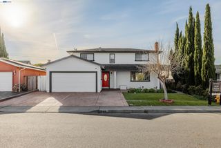 1394 Glacier Dr, Milpitas, CA 95035
