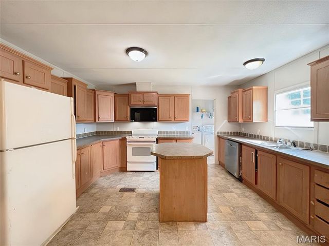 9 Corral Lane, Villa Ridge, MO 63089