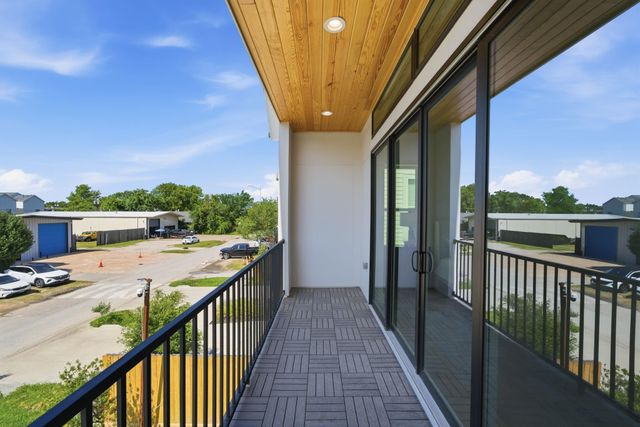 609 W 27th Street, Houston, TX 77008