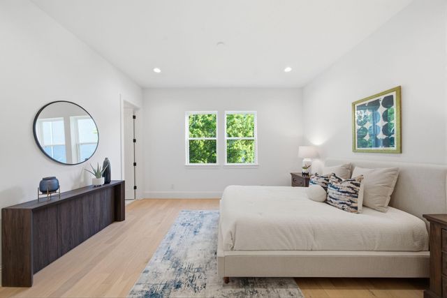 609 W 27th Street, Houston, TX 77008