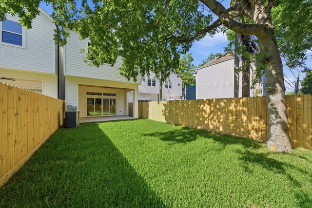 609 W 27th Street, Houston, TX 77008