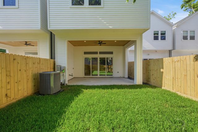 609 W 27th Street, Houston, TX 77008