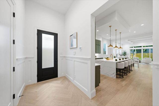 609 W 27th Street, Houston, TX 77008