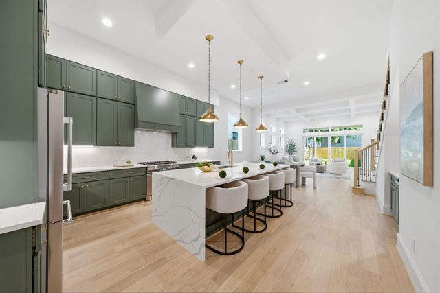 609 W 27th Street, Houston, TX 77008