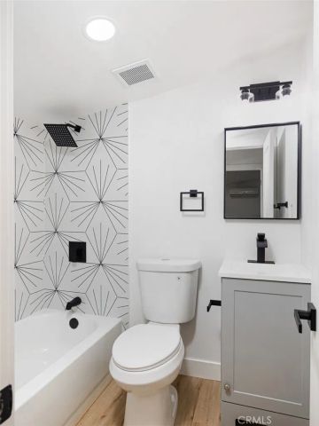 509 S Ross Street, Santa Ana, CA 92701