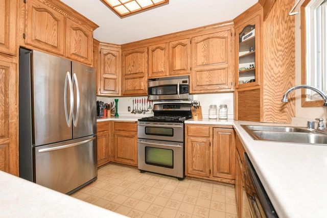N5364 Cobb ROAD, Elkhorn, WI 53121
