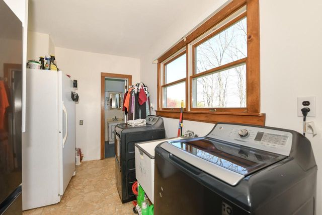 N5364 Cobb ROAD, Elkhorn, WI 53121