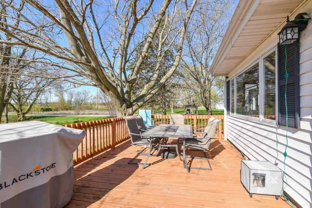 N5364 Cobb ROAD, Elkhorn, WI 53121