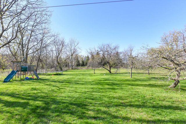 N5364 Cobb ROAD, Elkhorn, WI 53121