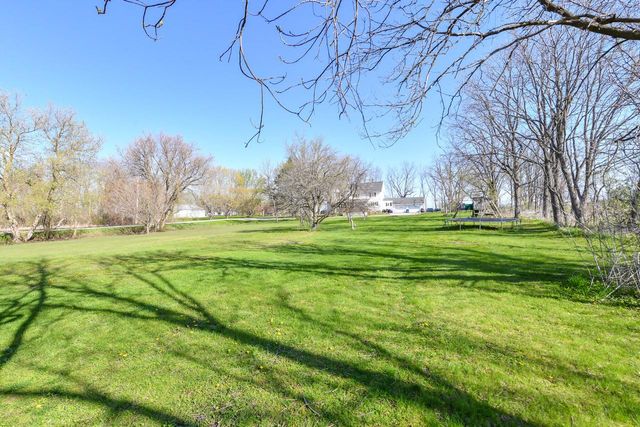 N5364 Cobb ROAD, Elkhorn, WI 53121