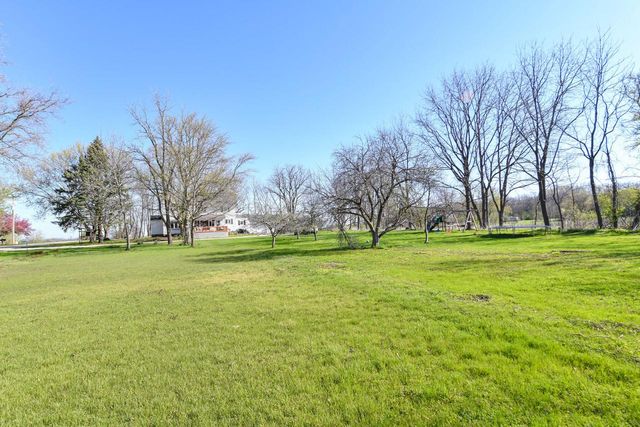 N5364 Cobb ROAD, Elkhorn, WI 53121