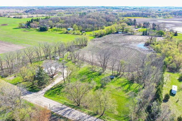 N5364 Cobb ROAD, Elkhorn, WI 53121