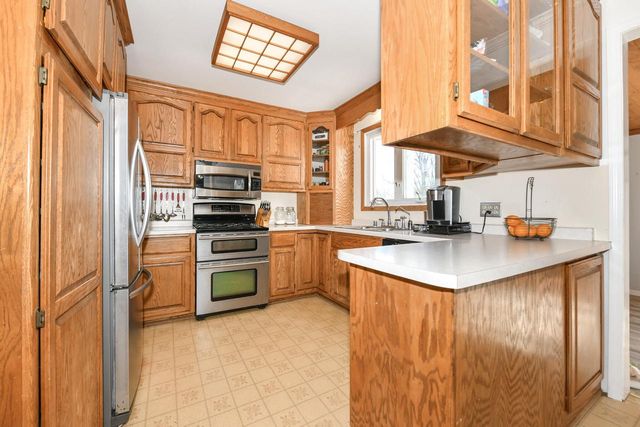 N5364 Cobb ROAD, Elkhorn, WI 53121