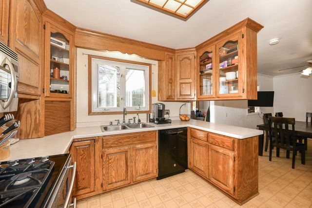 N5364 Cobb ROAD, Elkhorn, WI 53121