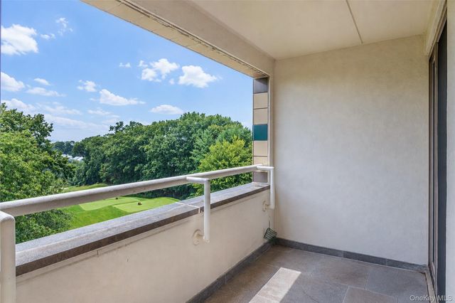 701 Pelham Road 5L, New Rochelle, NY 10805