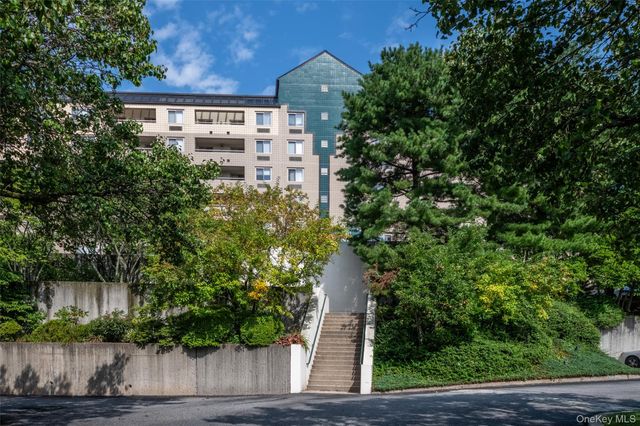 701 Pelham Road 5L, New Rochelle, NY 10805