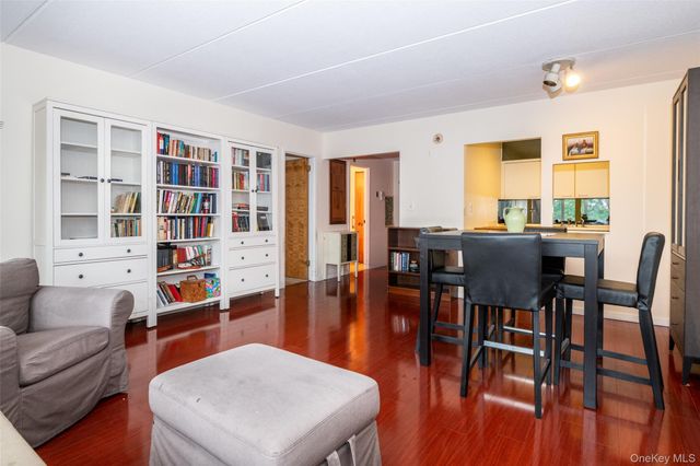 701 Pelham Road 5L, New Rochelle, NY 10805