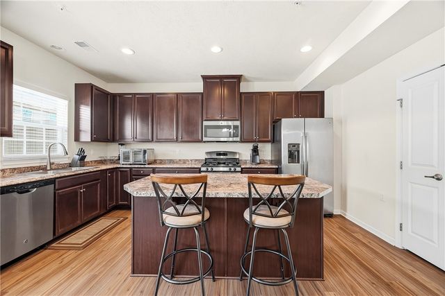 1603 Pointe View Dr, Adams Twp, PA 16046