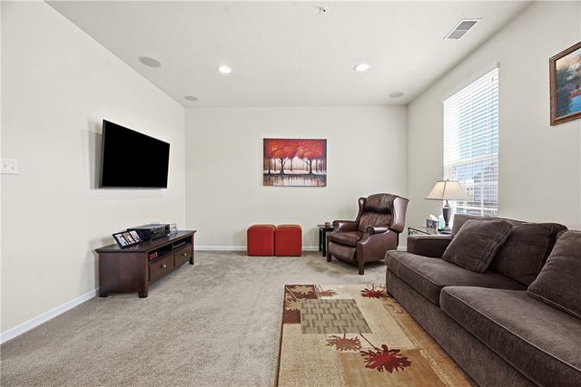 1603 Pointe View Dr, Adams Twp, PA 16046