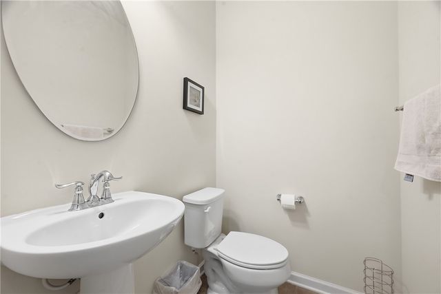 1603 Pointe View Dr, Adams Twp, PA 16046