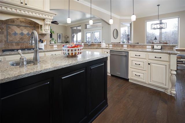 2265 Clubhouse Drive, Blanchard, OK 73010