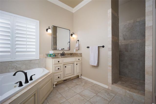 2265 Clubhouse Drive, Blanchard, OK 73010