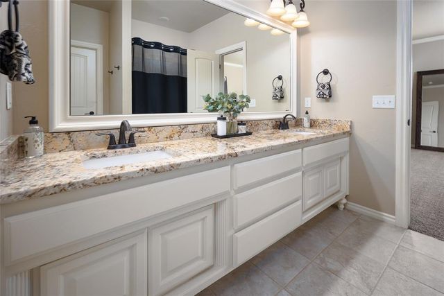 2265 Clubhouse Drive, Blanchard, OK 73010