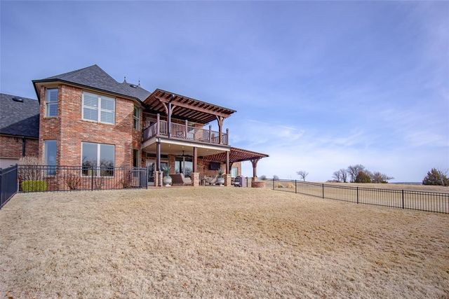 2265 Clubhouse Drive, Blanchard, OK 73010